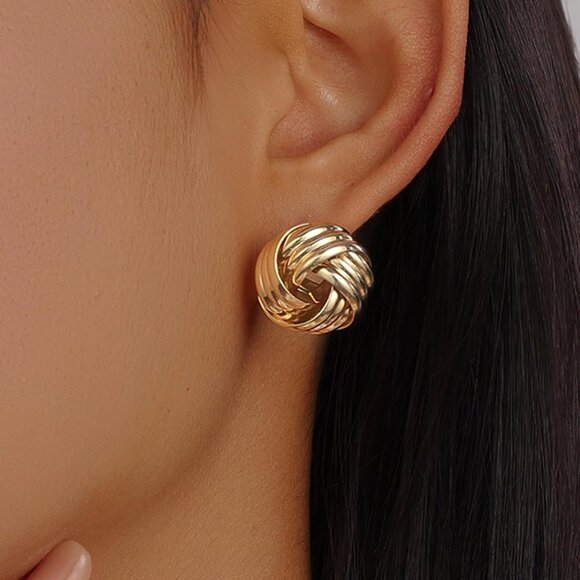 Women's Chunky Knot 14k Gold Plated Lightweight Trendy Gold Jewelry Earrings - Picture 2 of 3